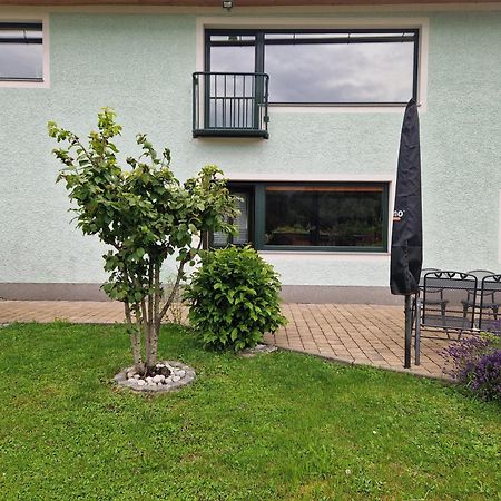 Wohnung Mit Garten Pettenbach Exterior foto